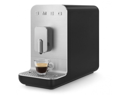 Кофемашина Smeg BCC13BLMEU