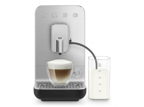 Кофемашина Smeg BCC13BLMEU