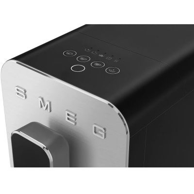 Кофемашина Smeg BCC12BLMEU