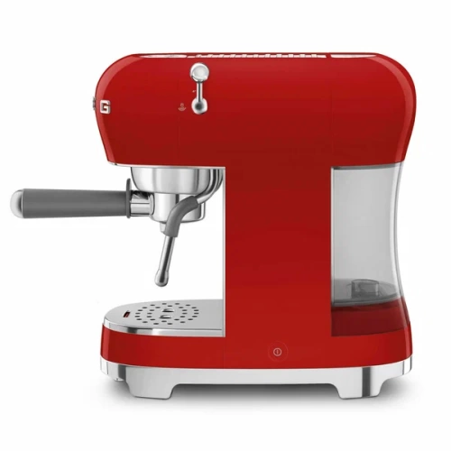 Кофемашина-эспрессо Smeg ECF02RDEU